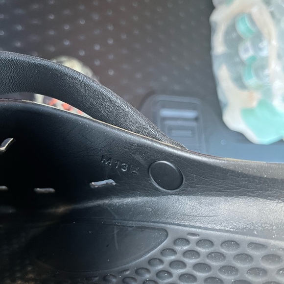 Used guess croc style slip ons size 13 - Picture 4 of 5